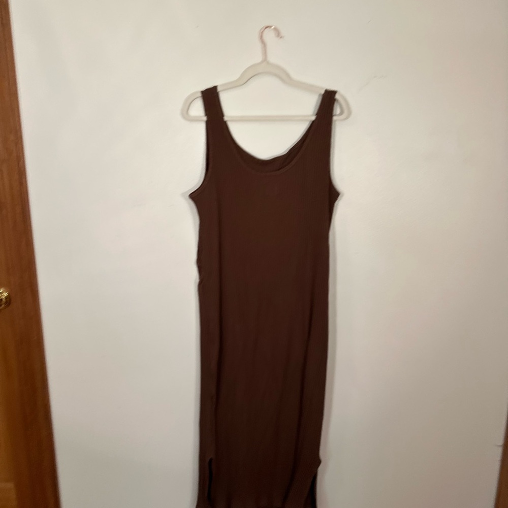Elegant Brown Sleeveless Dress
